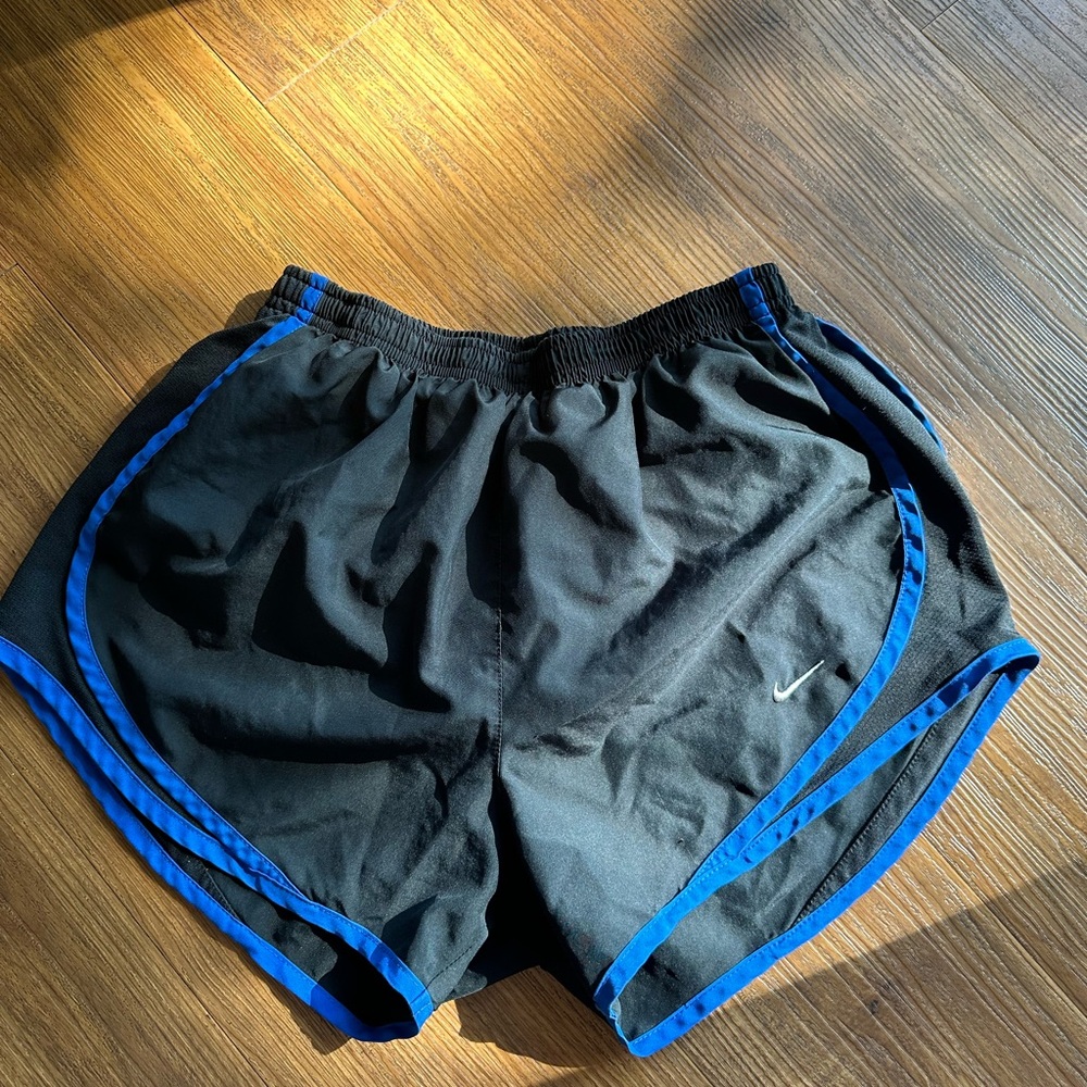 size small nike shorts
